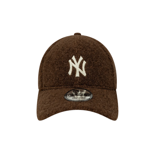 New Era MLB Winter Borg 9Forty New York Yankees