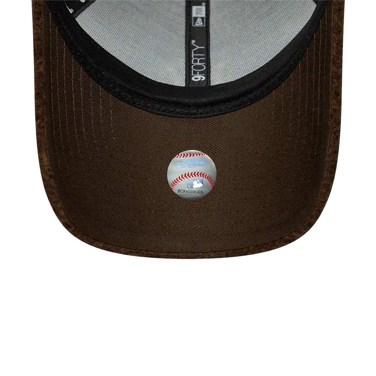 New Era MLB Winter Borg 9Forty New York Yankees